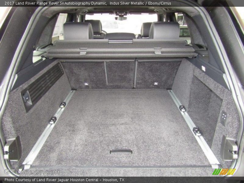 Indus Silver Metallic / Ebony/Cirrus 2017 Land Rover Range Rover SVAutobiography Dynamic