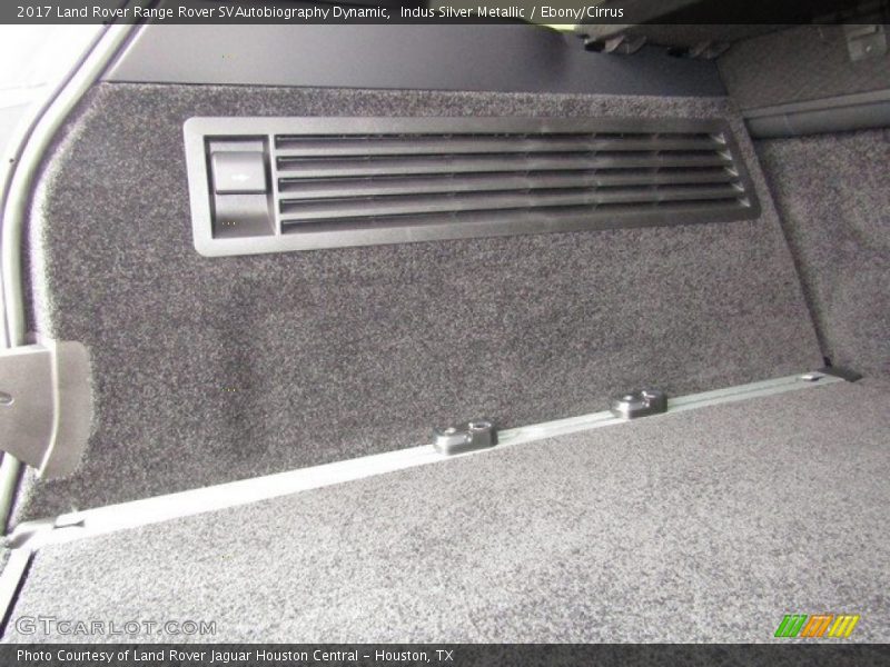 Indus Silver Metallic / Ebony/Cirrus 2017 Land Rover Range Rover SVAutobiography Dynamic