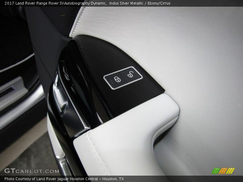 Indus Silver Metallic / Ebony/Cirrus 2017 Land Rover Range Rover SVAutobiography Dynamic