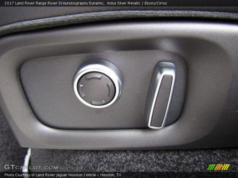 Indus Silver Metallic / Ebony/Cirrus 2017 Land Rover Range Rover SVAutobiography Dynamic