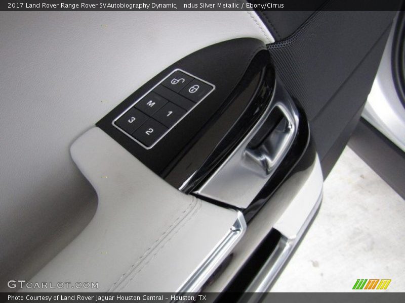 Indus Silver Metallic / Ebony/Cirrus 2017 Land Rover Range Rover SVAutobiography Dynamic