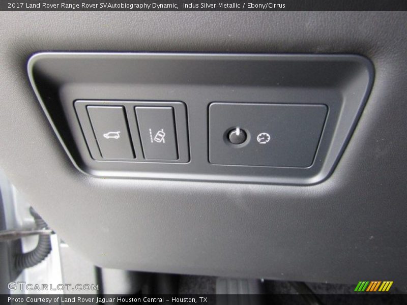 Indus Silver Metallic / Ebony/Cirrus 2017 Land Rover Range Rover SVAutobiography Dynamic