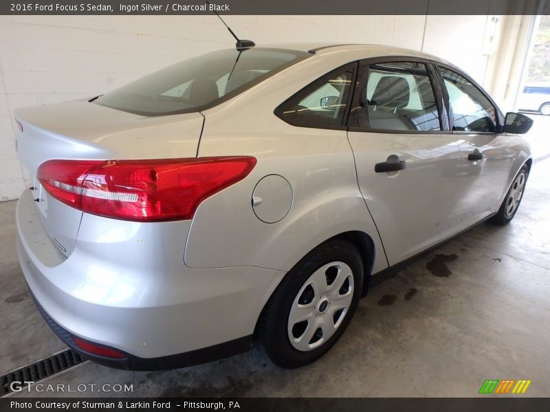 Ingot Silver / Charcoal Black 2016 Ford Focus S Sedan