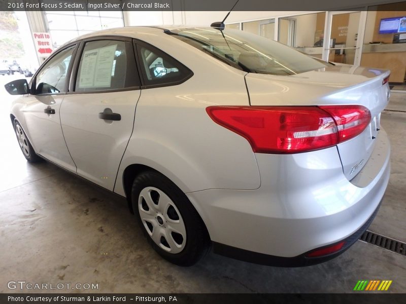 Ingot Silver / Charcoal Black 2016 Ford Focus S Sedan