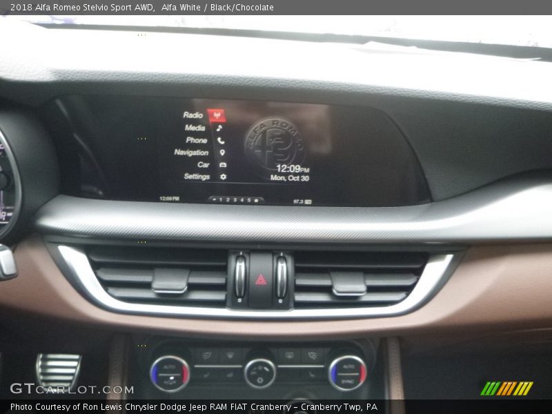 Alfa White / Black/Chocolate 2018 Alfa Romeo Stelvio Sport AWD