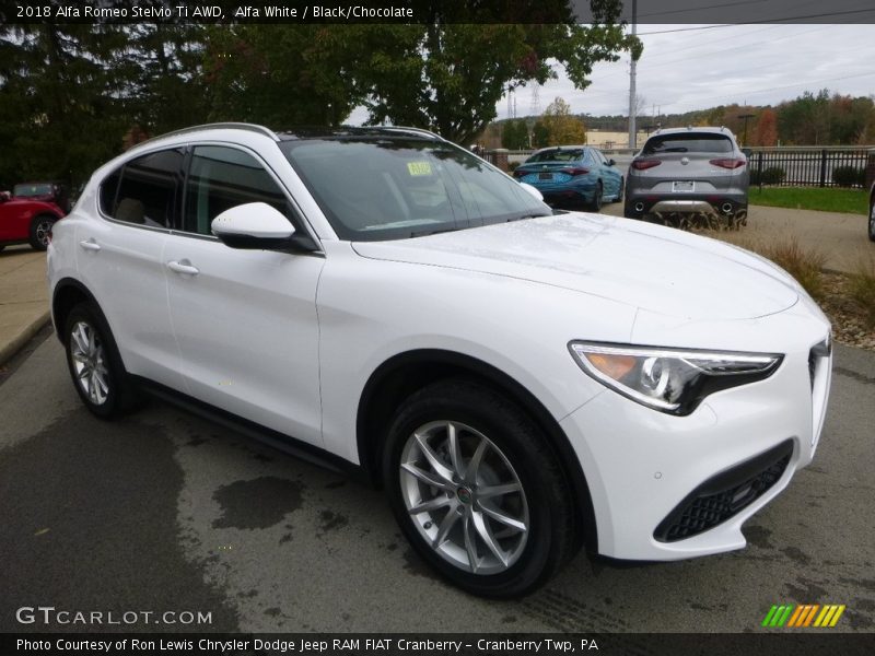 Front 3/4 View of 2018 Stelvio Ti AWD