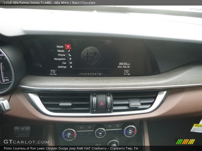 Alfa White / Black/Chocolate 2018 Alfa Romeo Stelvio Ti AWD