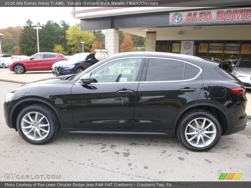 Vulcano (Volcano) Black Metallic / Black/Chocolate 2018 Alfa Romeo Stelvio Ti AWD