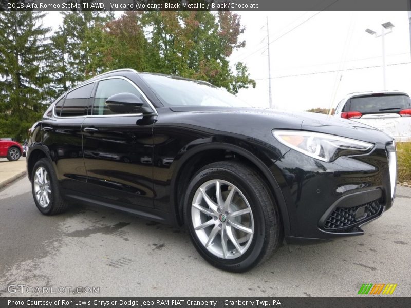 Vulcano (Volcano) Black Metallic / Black/Chocolate 2018 Alfa Romeo Stelvio Ti AWD