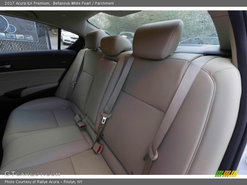 Bellanova White Pearl / Parchment 2017 Acura ILX Premium