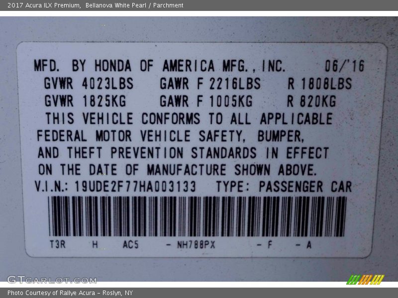 Bellanova White Pearl / Parchment 2017 Acura ILX Premium
