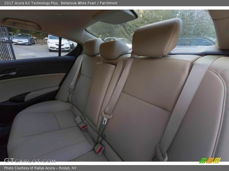 Bellanova White Pearl / Parchment 2017 Acura ILX Technology Plus