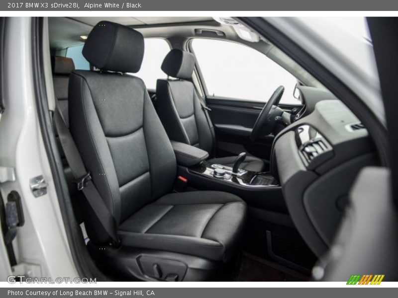 Alpine White / Black 2017 BMW X3 sDrive28i