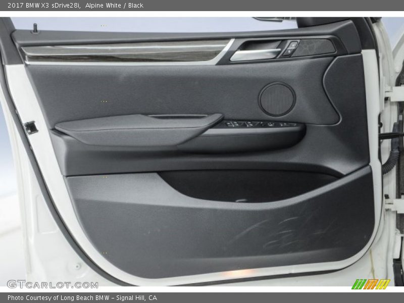 Alpine White / Black 2017 BMW X3 sDrive28i