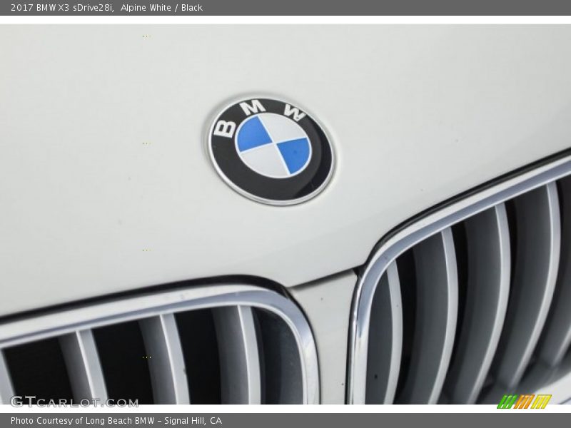 Alpine White / Black 2017 BMW X3 sDrive28i