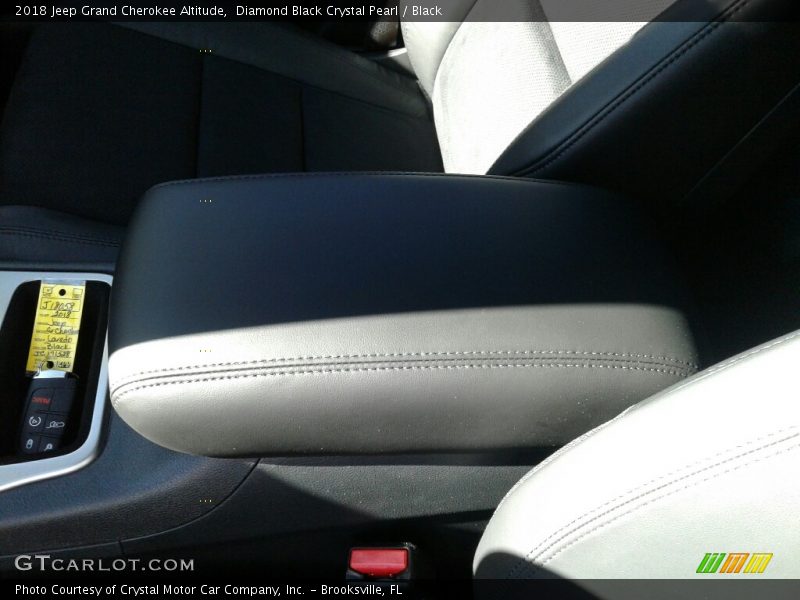 Diamond Black Crystal Pearl / Black 2018 Jeep Grand Cherokee Altitude
