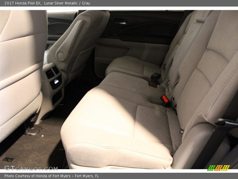 Lunar Silver Metallic / Gray 2017 Honda Pilot EX