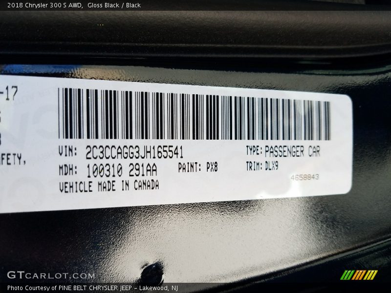 Gloss Black / Black 2018 Chrysler 300 S AWD