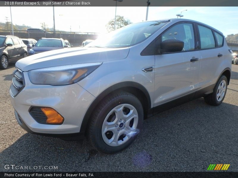 Ingot Silver / Charcoal Black 2018 Ford Escape S