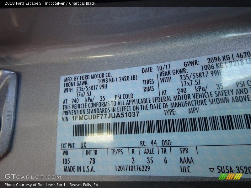 Ingot Silver / Charcoal Black 2018 Ford Escape S