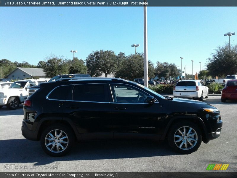 Diamond Black Crystal Pearl / Black/Light Frost Beige 2018 Jeep Cherokee Limited