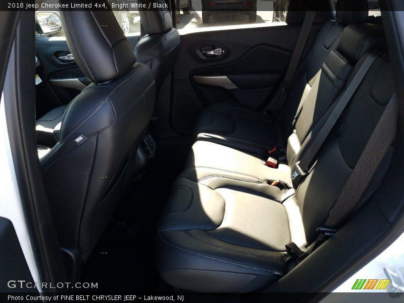 Bright White / Black 2018 Jeep Cherokee Limited 4x4