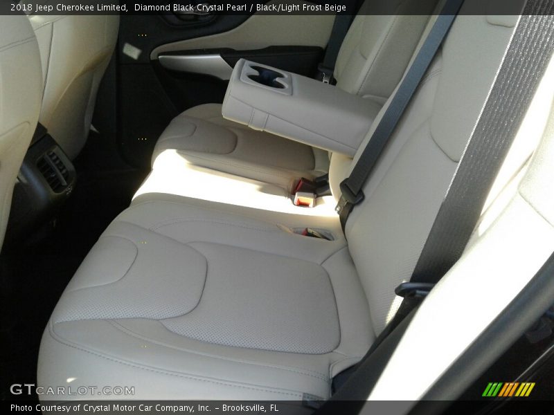Diamond Black Crystal Pearl / Black/Light Frost Beige 2018 Jeep Cherokee Limited