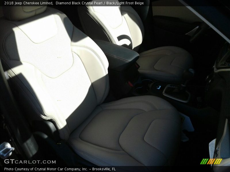 Diamond Black Crystal Pearl / Black/Light Frost Beige 2018 Jeep Cherokee Limited