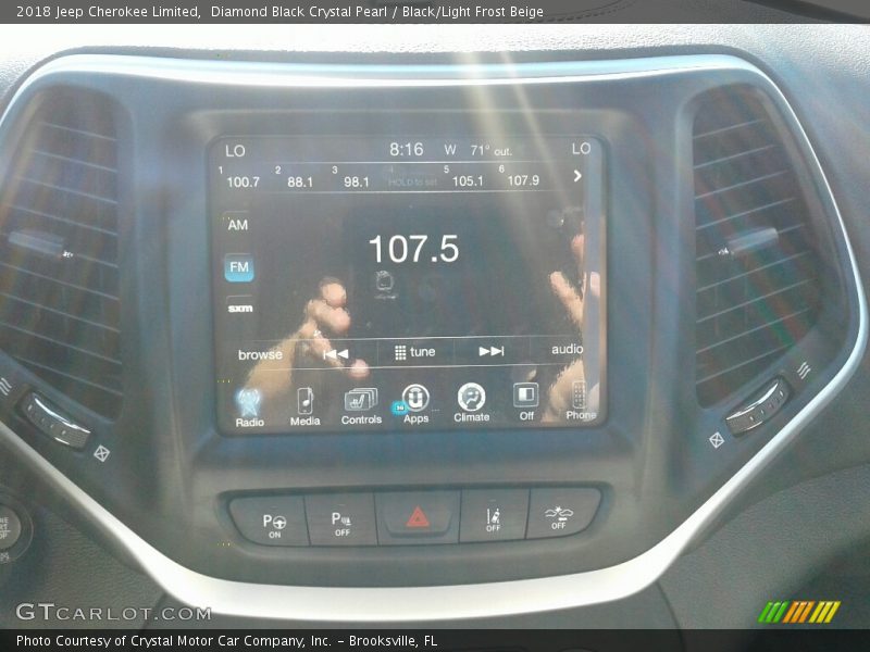 Diamond Black Crystal Pearl / Black/Light Frost Beige 2018 Jeep Cherokee Limited