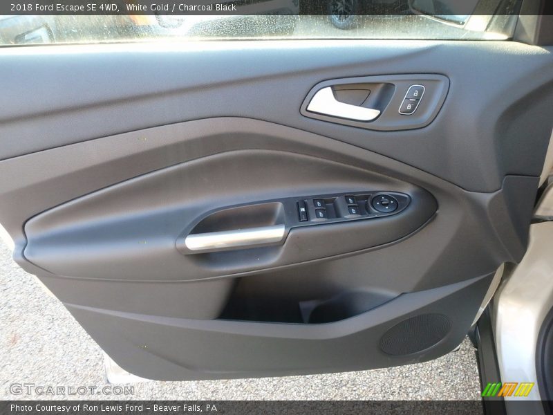 White Gold / Charcoal Black 2018 Ford Escape SE 4WD