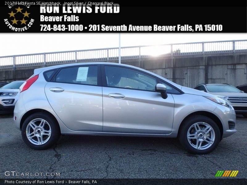 Ingot Silver / Charcoal Black 2017 Ford Fiesta SE Hatchback