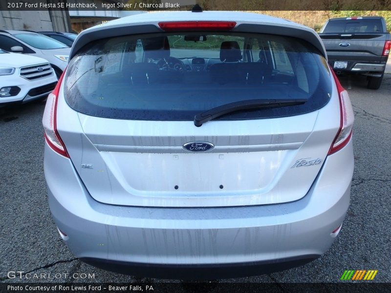 Ingot Silver / Charcoal Black 2017 Ford Fiesta SE Hatchback