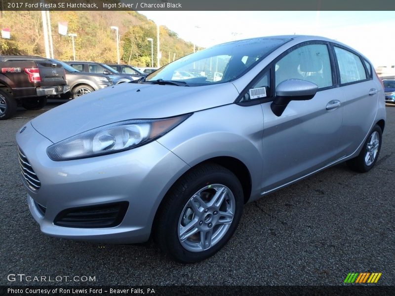 Ingot Silver / Charcoal Black 2017 Ford Fiesta SE Hatchback