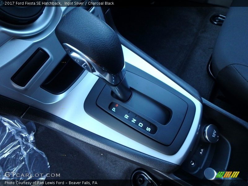 Ingot Silver / Charcoal Black 2017 Ford Fiesta SE Hatchback