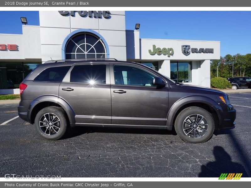 Granite Pearl / Black 2018 Dodge Journey SE