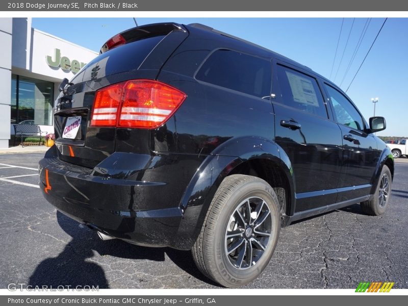 Pitch Black / Black 2018 Dodge Journey SE