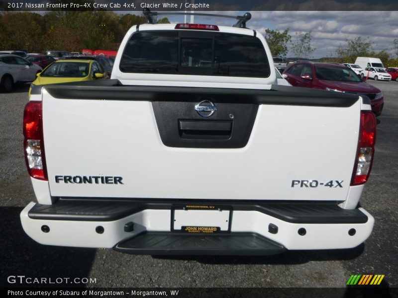 Glacier White / Graphite 2017 Nissan Frontier Pro-4X Crew Cab 4x4
