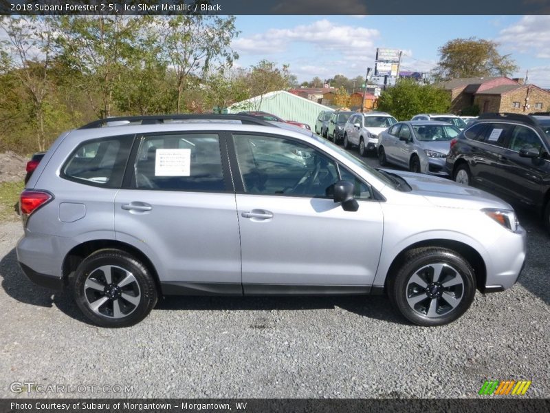 Ice Silver Metallic / Black 2018 Subaru Forester 2.5i