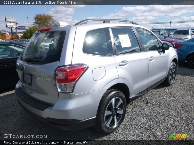 Ice Silver Metallic / Black 2018 Subaru Forester 2.5i