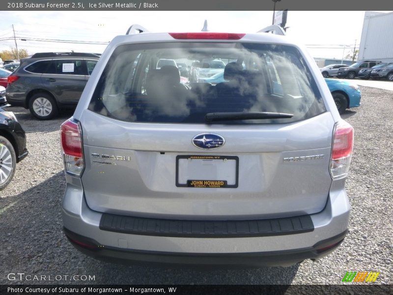 Ice Silver Metallic / Black 2018 Subaru Forester 2.5i