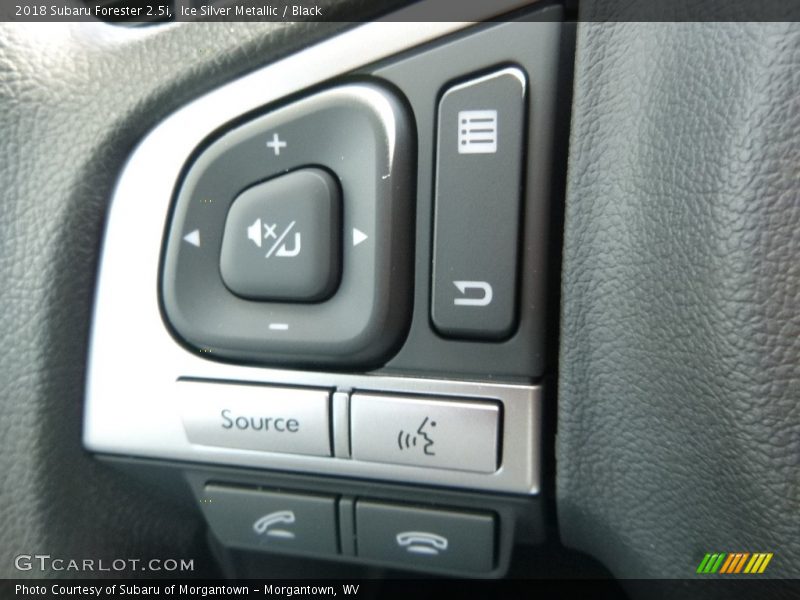 Ice Silver Metallic / Black 2018 Subaru Forester 2.5i