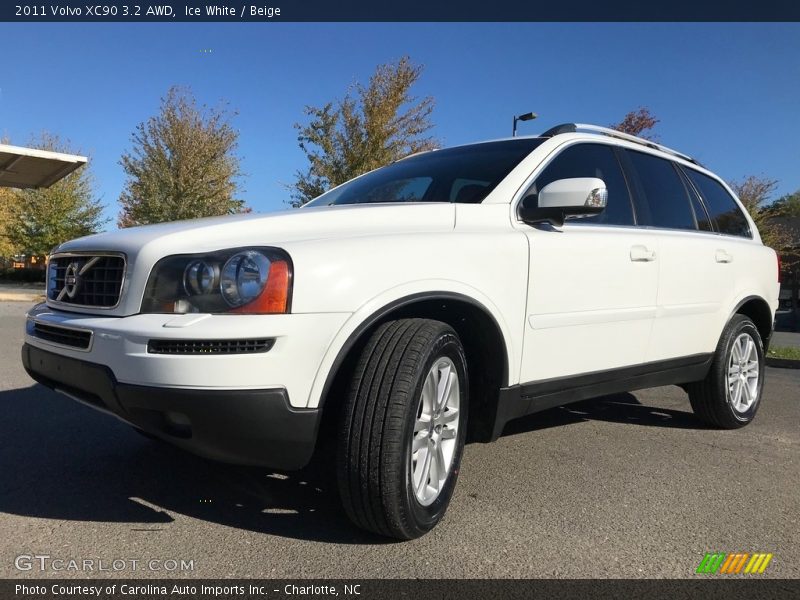 Ice White / Beige 2011 Volvo XC90 3.2 AWD