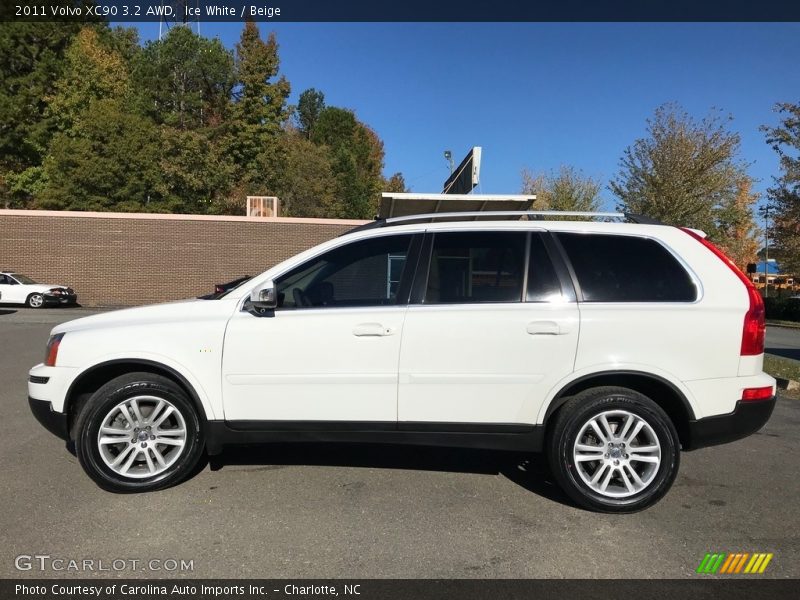 Ice White / Beige 2011 Volvo XC90 3.2 AWD