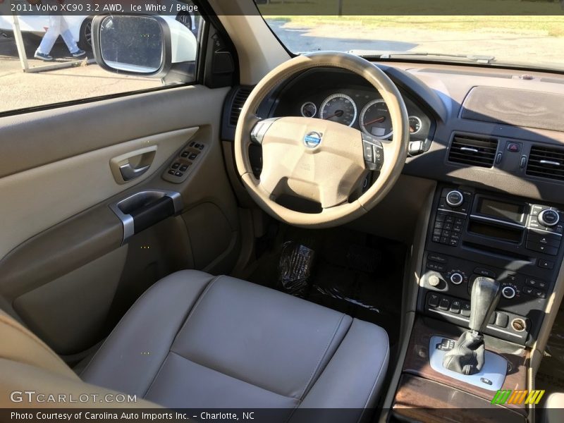 Ice White / Beige 2011 Volvo XC90 3.2 AWD