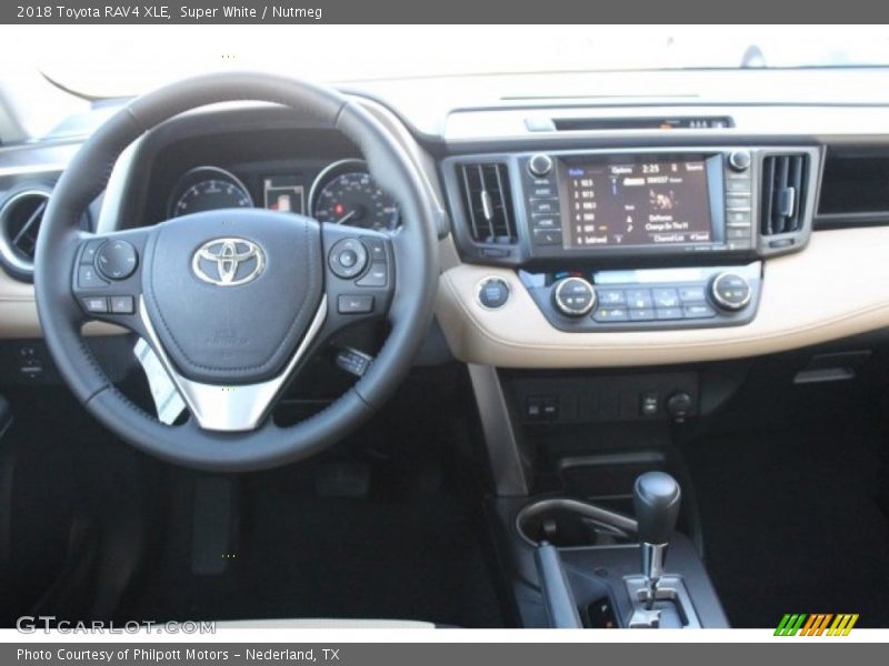 Super White / Nutmeg 2018 Toyota RAV4 XLE