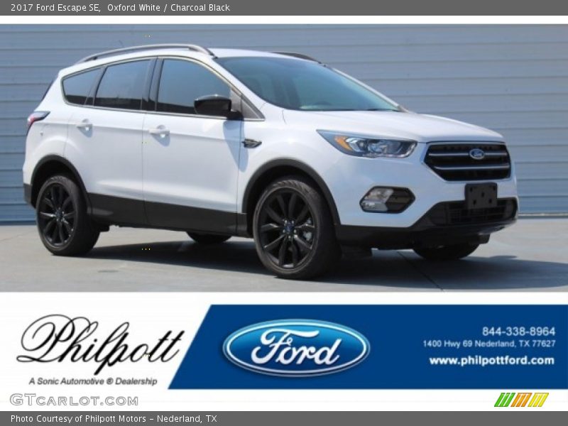 Oxford White / Charcoal Black 2017 Ford Escape SE