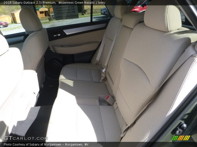 Wilderness Green Metallic / Ivory 2018 Subaru Outback 2.5i Premium