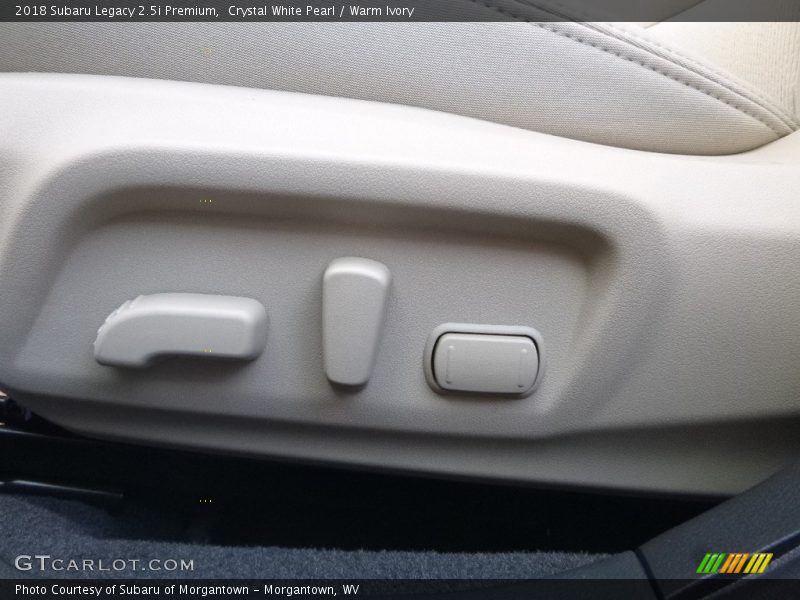 Crystal White Pearl / Warm Ivory 2018 Subaru Legacy 2.5i Premium