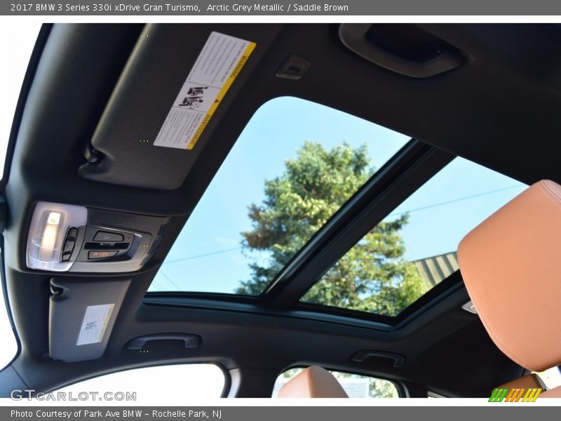 Sunroof of 2017 3 Series 330i xDrive Gran Turismo