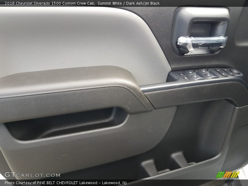 Summit White / Dark Ash/Jet Black 2018 Chevrolet Silverado 1500 Custom Crew Cab